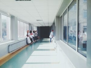看護師が地方で転職する際のモデル年収はいくらですか？