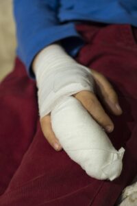 看護師が地方の病院で働く際に身元保証人は必要なのか？